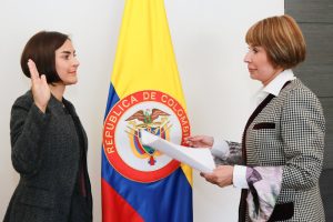 foto MinTrabajo posesionó a la nueva directora de la Unidad del Servicio Público de Empleo, Angi Velásque 1