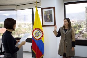 foto evento Directora posesionó a asesora de planeación1