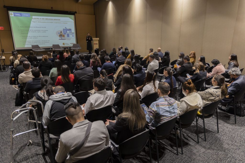 foto evento Encuentro «Inclusión laboral de refugiados y migrantes en Colombia