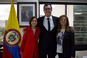 Directora Angi Velásquez posesiona a Asesor Jurídico y Subdirector de Promoción 3