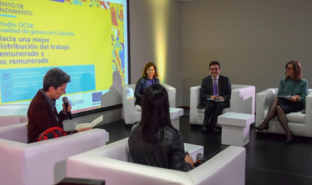 foto evento el lanzamiento del Estudio sobre igualdad de Género